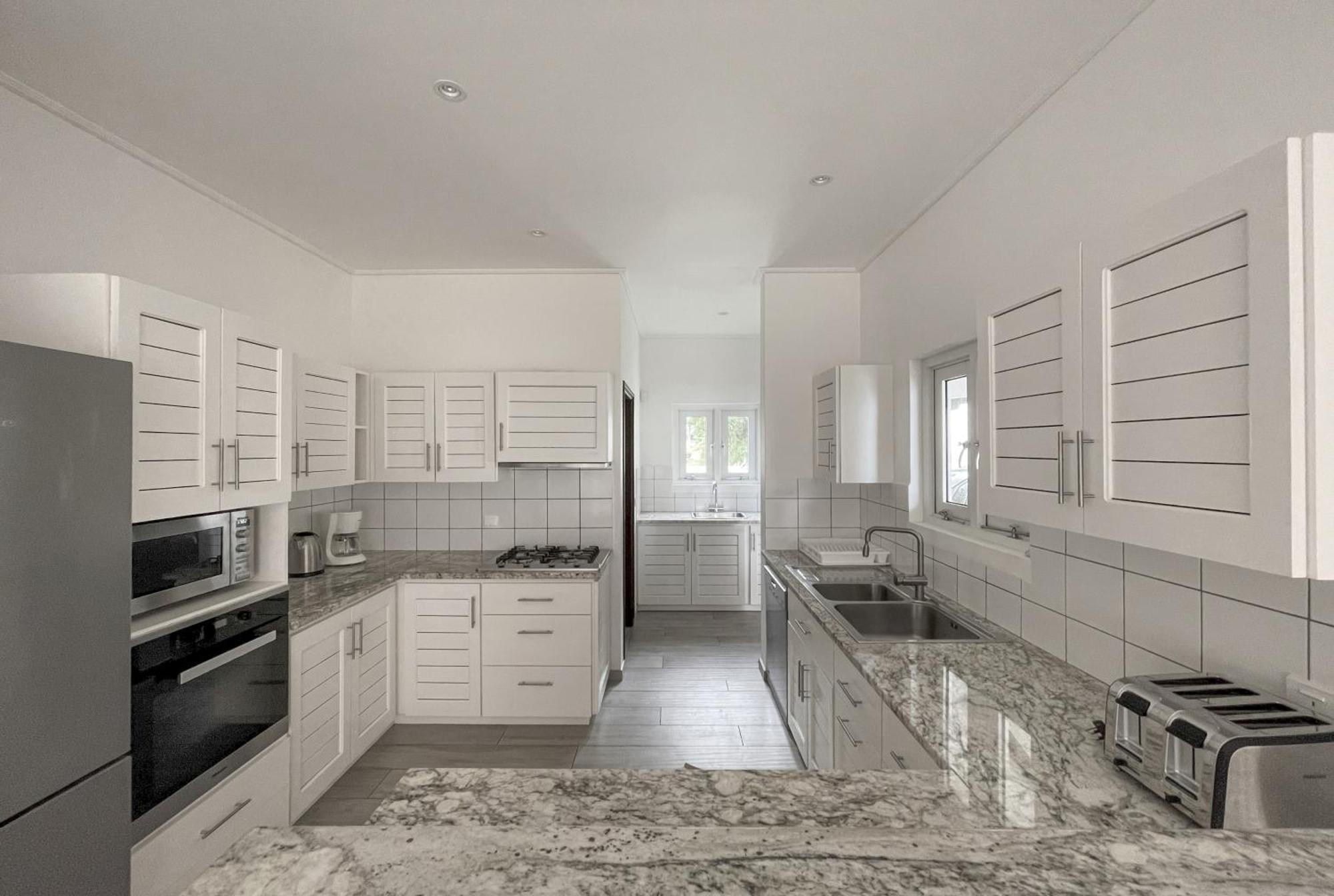 Vallonend Beachfront Villa With Excellent View 벨옴브레 외부 사진