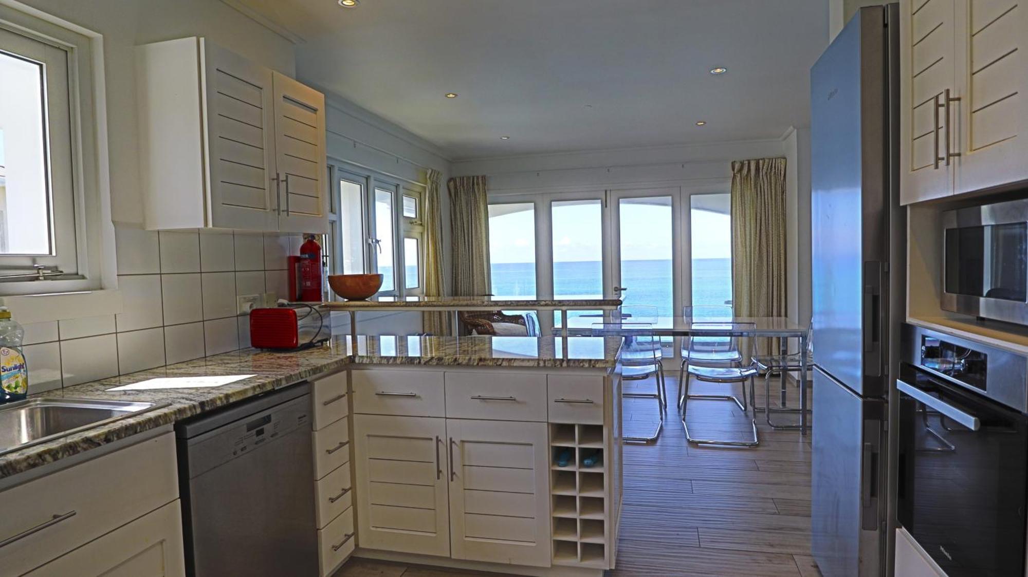 Vallonend Beachfront Villa With Excellent View 벨옴브레 외부 사진