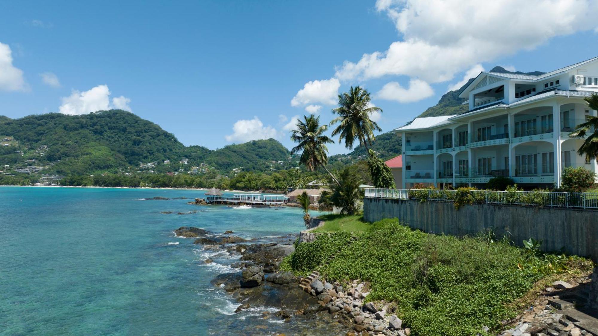 Vallonend Beachfront Villa With Excellent View 벨옴브레 외부 사진